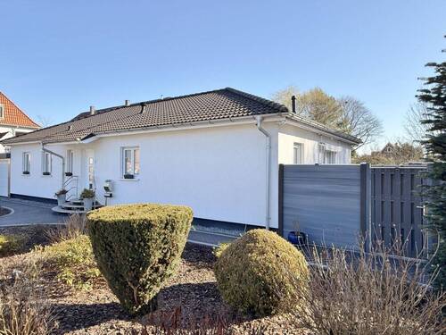 Hausansicht - Einfamilienhaus mit 119,00 m&sup2; in Delmenhorst zum Kaufen