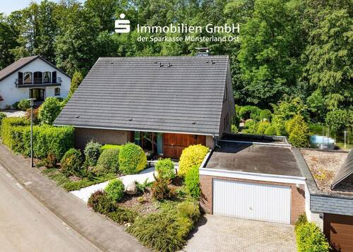 Vogelperspektive - Familienglück im Grünen: Ihre Wohlfühloase in bester Wohnlage von Neubeckum!