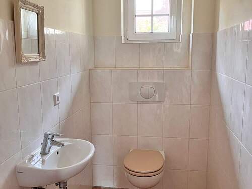 Haupthaus EG-Gäste WC - 