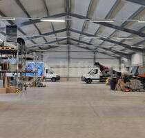 Moderne Lagerhalle mit Top-Ausstattung . nur im Paket mit angrenzendem Gewerbeobjekt! - Pfullingen