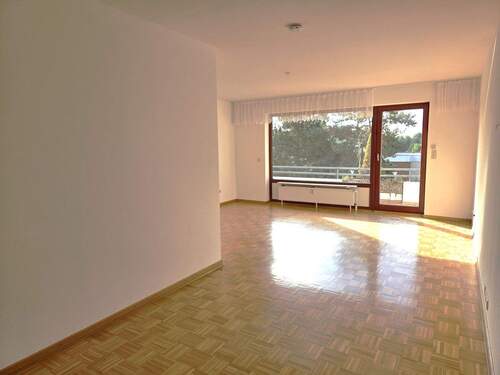 Wohnzimmer (2) - 3 Zimmer Etagenwohnung zur Miete in Hannover