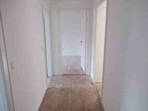 Flur - Etagenwohnung mit 61,20 m² in Kiel zur Miete