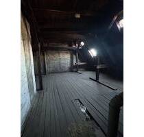 Dachgeschoss-Rohling mit Baugenehmigung im Weserkiez - Berlin Neukölln