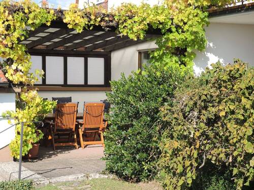 Pergola - Einfamilienhaus mit 245,00 m&sup2; in Schondra zum Kaufen