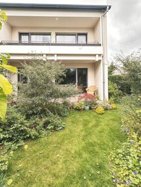 Blick aus dem Garten - 