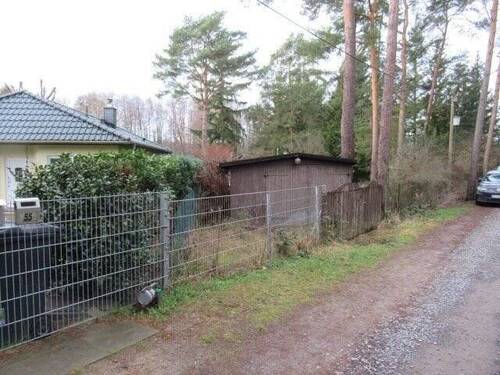 Nebengelaß mit Nachbarbebauung.JPG - 