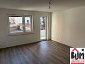 Zimmer - *Südbalkon - 3 Zimmer - renoviert - AR - WC separat - TG-Stellplatz möglich*