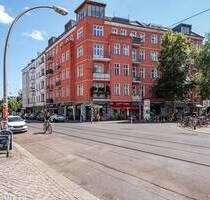 ***Altbauwohnung + Dachrohling - bezugsfrei, möbliert, ruhig*** - Berlin Friedrichshain