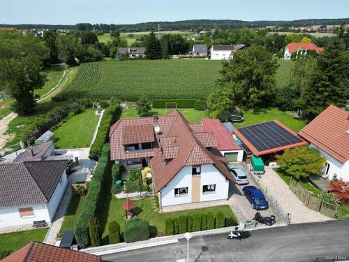 Süd - 9 Zimmer Einfamilienhaus in Abensberg