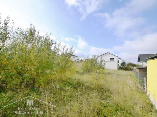rechts Grenze Nord - Grundstück in Kipfenberg