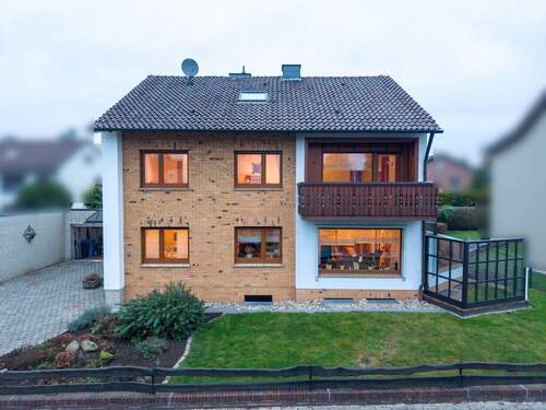 Straßenansicht - 7 Zimmer Einfamilienhaus zum Kaufen in Lotte