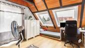 1. OG Schlafzimmer 1 - 