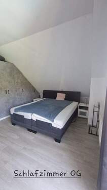 Schlafzimmer 1 OG - 