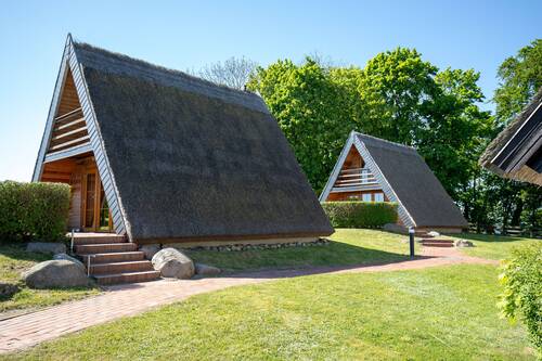 Die gepflegten Finnhütten in Alt Reddevitz - 2 Zimmer Mehrfamilienhaus, Wohnhaus in Mönchgut