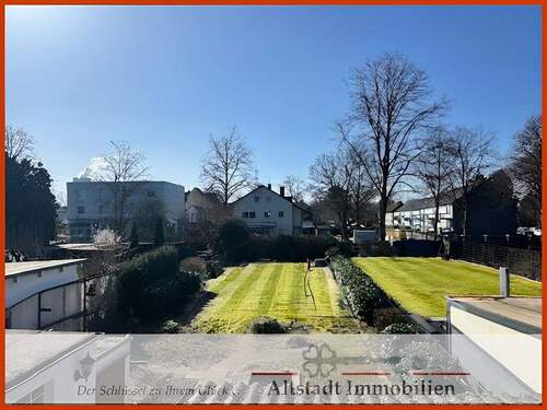 Aussicht von der Terrasse - Doppelhaushälfte mit 116,00 m&sup2; in Duisburg zum Kaufen