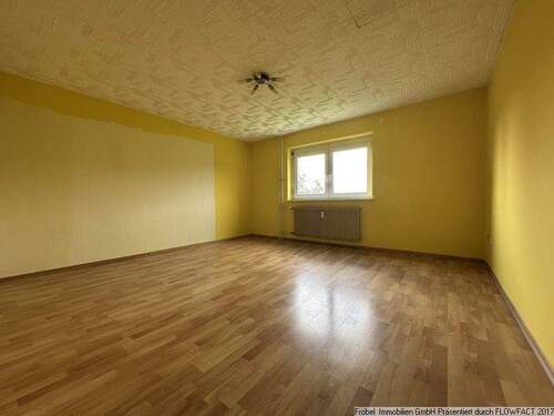 Wohnzimmer - 3-Zimmer-Eigentumswohnung mit PKW-Stellplatz i. Fr. in Rheinfelden-Warmbach