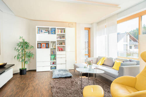 Wohnzimmer - 4 Zimmer Einfamilienhaus zum Kaufen in Deining