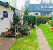 Modernisiertes Haus in zentraler ruhiger Lage von Spandau am Falkenhagener Feld - Berlin