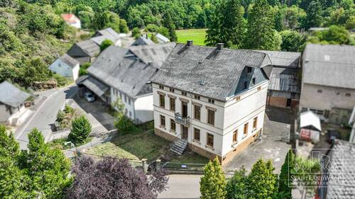 Luftbild - Haupthaus - Einfahrt - 