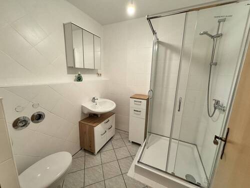 DU/WC - 