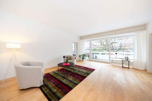 lichtdurchfluteter Wohnbereich - 5 Zimmer Etagenwohnung zum Kaufen in München