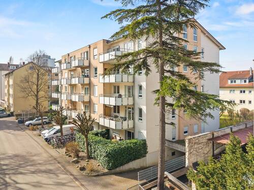 Bild 1 - Konstanz-Paradies: Charmante 2-Zimmer-Wohnung mit Balkon, Aufzug und Tiefgarage in Top-Lage