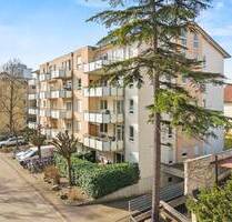 Konstanz-Paradies: Charmante 2-Zimmer-Wohnung mit Balkon, Aufzug und Tiefgarage in Top-Lage