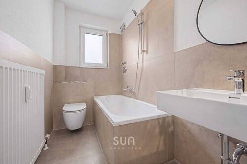 BADEZIMMER - Etagenwohnung mit 70,00 m&sup2; in Frankfurt am Main zum Kaufen