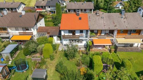 Außenansicht Drohne 1 - 6 Zimmer Reihenendhaus in Brannenburg