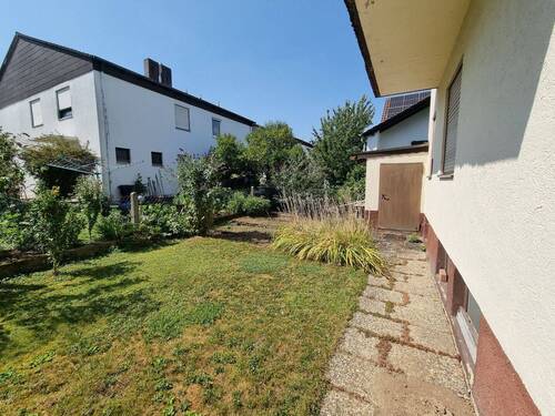 Garten.jpg - 9 Zimmer Mehrfamilienhaus, Wohnhaus in Straubing