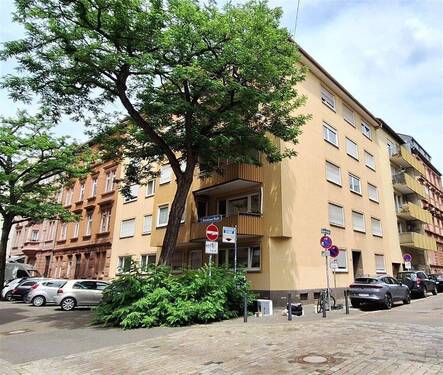 Haus Außenansicht - Charmante, gepflegte 2 ZKB ,Balkon in zentraler Lage von Mannheim - Schwetzingerstadt