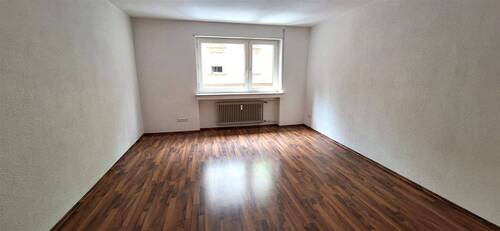 Wohnzimmer - 2 Zimmer Etagenwohnung in Mannheim