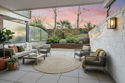 Terrasse mit Gartenanteil illustriert 1 - 