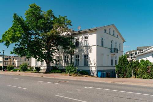 Außenansicht der Immobilie - 3 Zimmer Etagenwohnung in Glowe