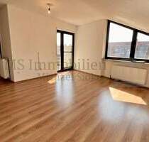 *** Gemütliche Dachgeschosswohnung mit Balkon und Garage in Grünstadt *** - Grünstadt / Sausenheim