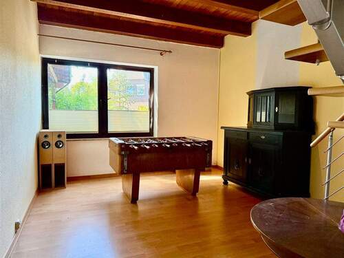 Flur - 4 Zimmer Etagenwohnung in Aurich