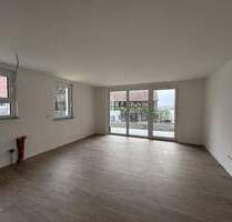 Erstbezug 4-Zimmer-Erdgeschosswohnung mit Einbauküche zu vermieten! - Gundelsheim / Höchstberg