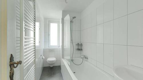 Bad - 3 Zimmer Etagenwohnung zur Miete in Celle