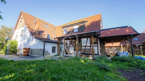 Aussenansicht hinten - 1 Zimmer Mehrfamilienhaus, Wohnhaus zum Kaufen in Michelfeld