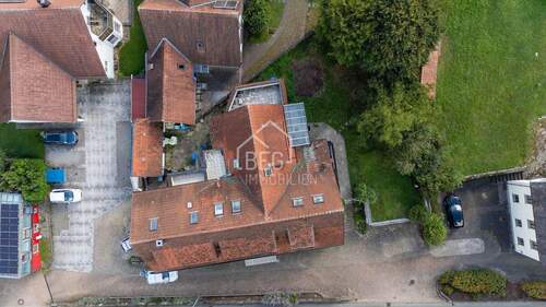 Vogelperspektive - 1 Zimmer Mehrfamilienhaus, Wohnhaus in Michelfeld