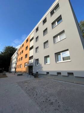 Hausreihe 22.jpg - geräumige 4,5-Zimmer-Wohnung - 1.250,00&nbsp;EUR Kaltmiete, ca.&nbsp; 95,60&nbsp;m&sup2;&nbsp;Wohnfl&auml;che