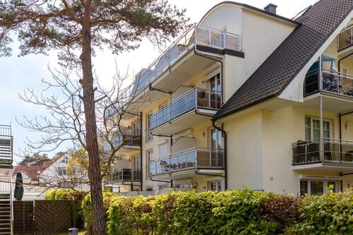 Der Blick zum Balkon - 2 Zimmer Etagenwohnung in Baabe