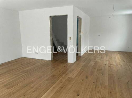 Wohn- und Küchenbereich (KI-Optimiert) - 4 Zimmer Doppelhaushälfte in Hamburg