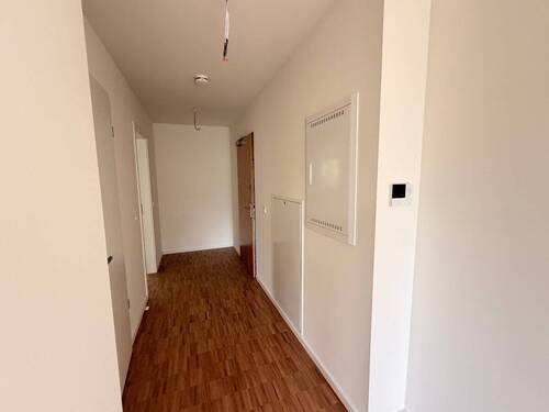 Flur mit Gegensprechanlage - 