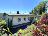 Bild 2 - 7 Zimmer Einfamilienhaus zum Kaufen in Bischoffen