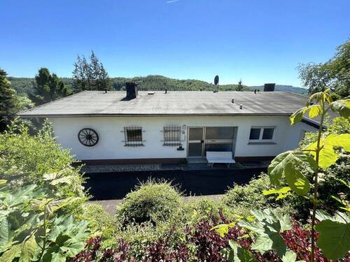 Bild 3 - 7 Zimmer Einfamilienhaus in Bischoffen
