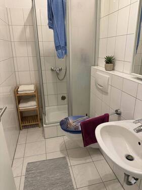 Gäste-WC mit Dusche - Etagenwohnung mit 83,00 m&sup2; in Rödermark zum Kaufen