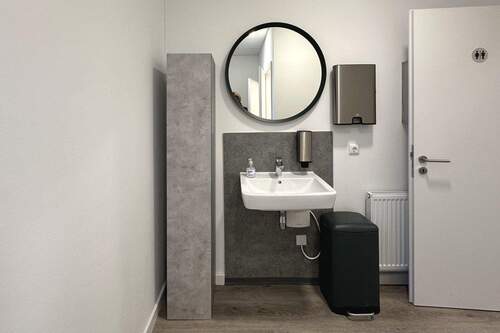 Bürogebäude - Toilette 1.OG - 