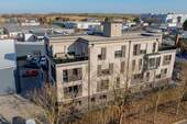 Straßenansicht seitlich - Büro mit 851,40 m&sup2; in Stockelsdorf zum Kaufen