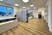 Bürogebäude Großraumbüro 1.OG - 